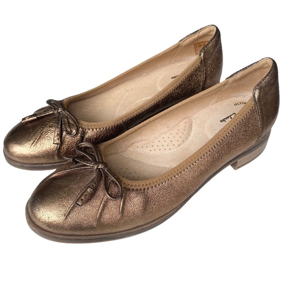Clarks Shoes - Clarks Collection Metallic Flats Size 7 Sara Aster Leather Bow Toe Comfort Shoes